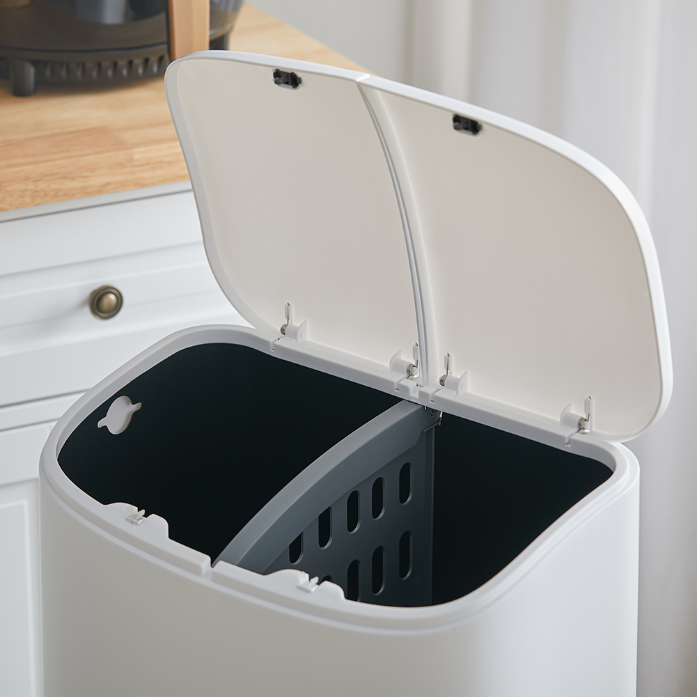 48L Waste Bin Detail 2 Odour-Tight Sealed Lids
